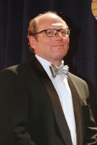 377896 07: Hispanic Heritage Award winner Oscar Hijuelos poses for photographers at the Hispanic Heritage Awards September 7, 2000 in Washington, D.C. Hijuelos won the award in the field of literature. (Photo by Michael Smith/Newsmakers)